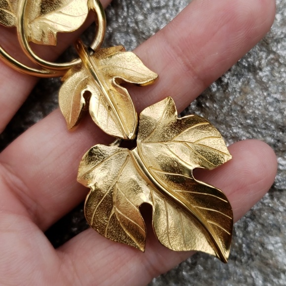 Vtg Kunio Matsumoto Trifari Leaves Dangle Brooch! - Picture 5 of 8